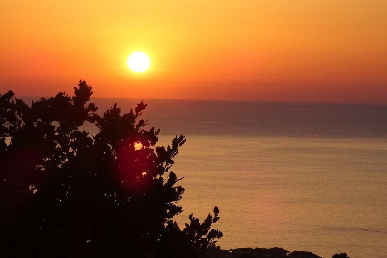 Balconcino Degli Innamorati Tropea Santa Domenica Talao Exterior foto