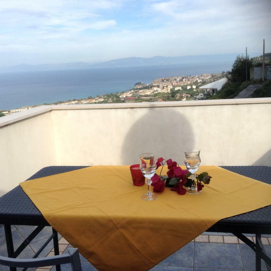 Balconcino Degli Innamorati Tropea Santa Domenica Talao Exterior foto
